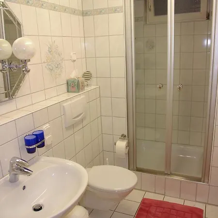 Schwarzwaelder شقة